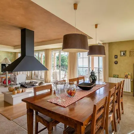 Leandro, First Line With Amazing Sea Views And Private Access To The Sea! Villa El Campello