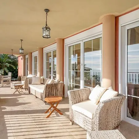 Leandro, First Line With Amazing Sea Views And Private Access To The Sea! Villa El Campello