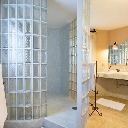 Leandro, First Line With Amazing Sea Views And Private Access To The Sea! Villa *