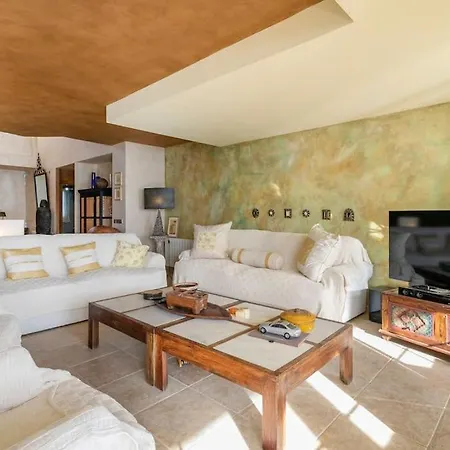 Villa Leandro, First Line With Amazing Sea Views And Private Access To The Sea! El Campello