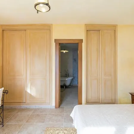 Leandro, First Line With Amazing Sea Views And Private Access To The Sea! Villa *
